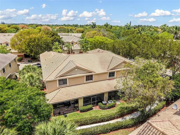 $3,250 | 4204 Vineyard Circle, Unit 2, Weston, FL 33332