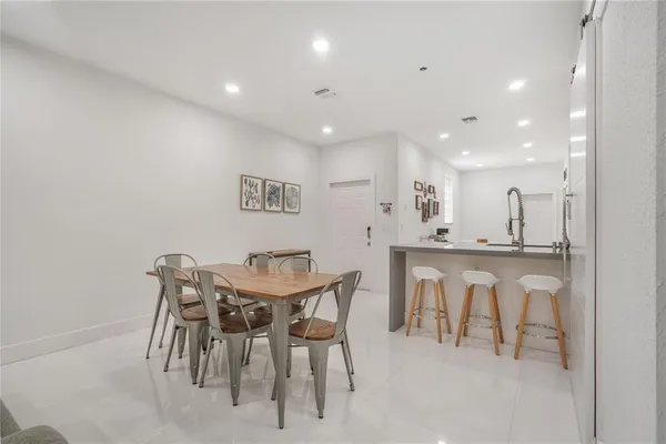 $3,250 | 4204 Vineyard Circle, Unit 2, Weston, FL 33332