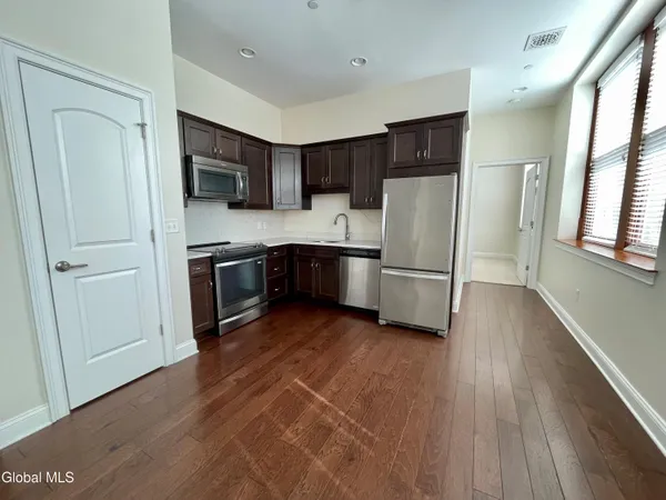 $3,151 | 233 Lake Avenue, Unit 201, Saratoga Springs, NY 12866