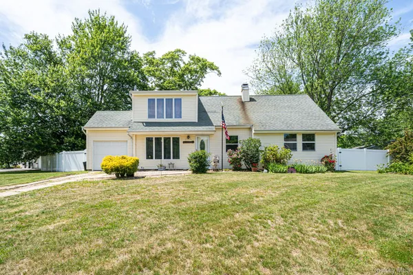 $639,000 | 3 Jamar Drive, Port Jefferson Station, NY 11776