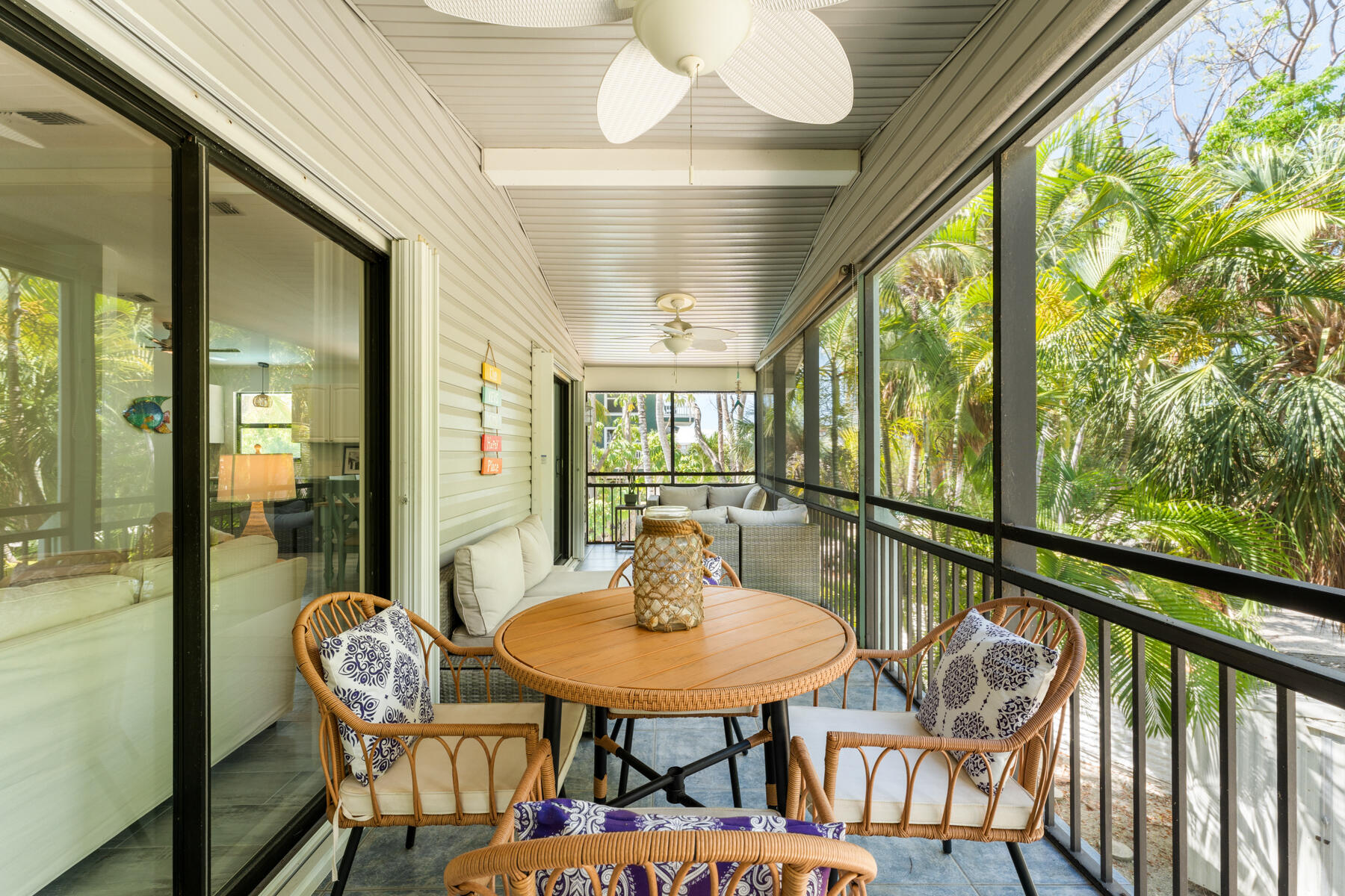 81 Jean La Fitte Drive Key Largo, FL 33037 - Photo 16 of 61 Dine or wine here all day long!