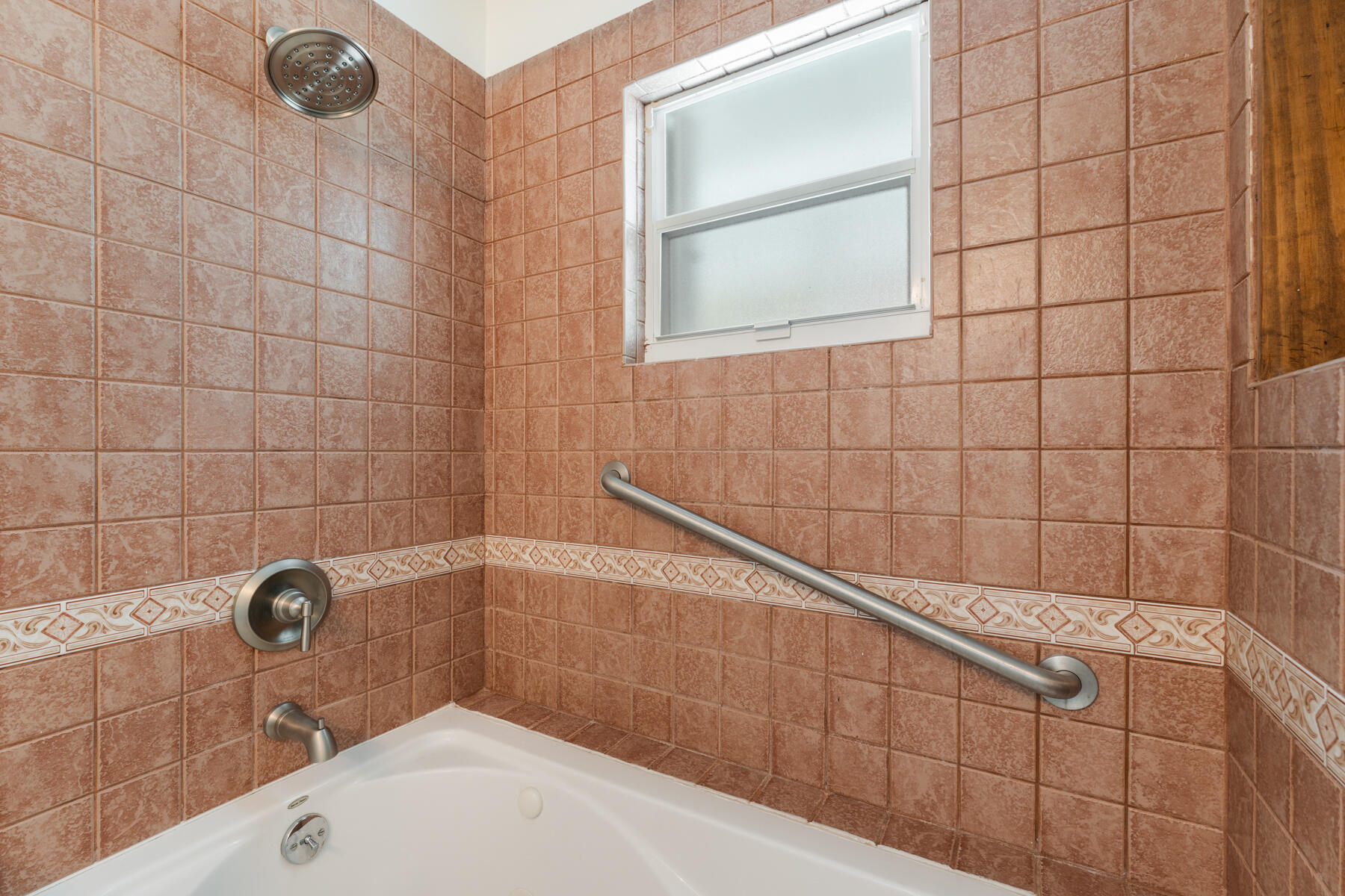 81 Jean La Fitte Drive Key Largo, FL 33037 - Photo 21 of 61 Tub in one bathroom