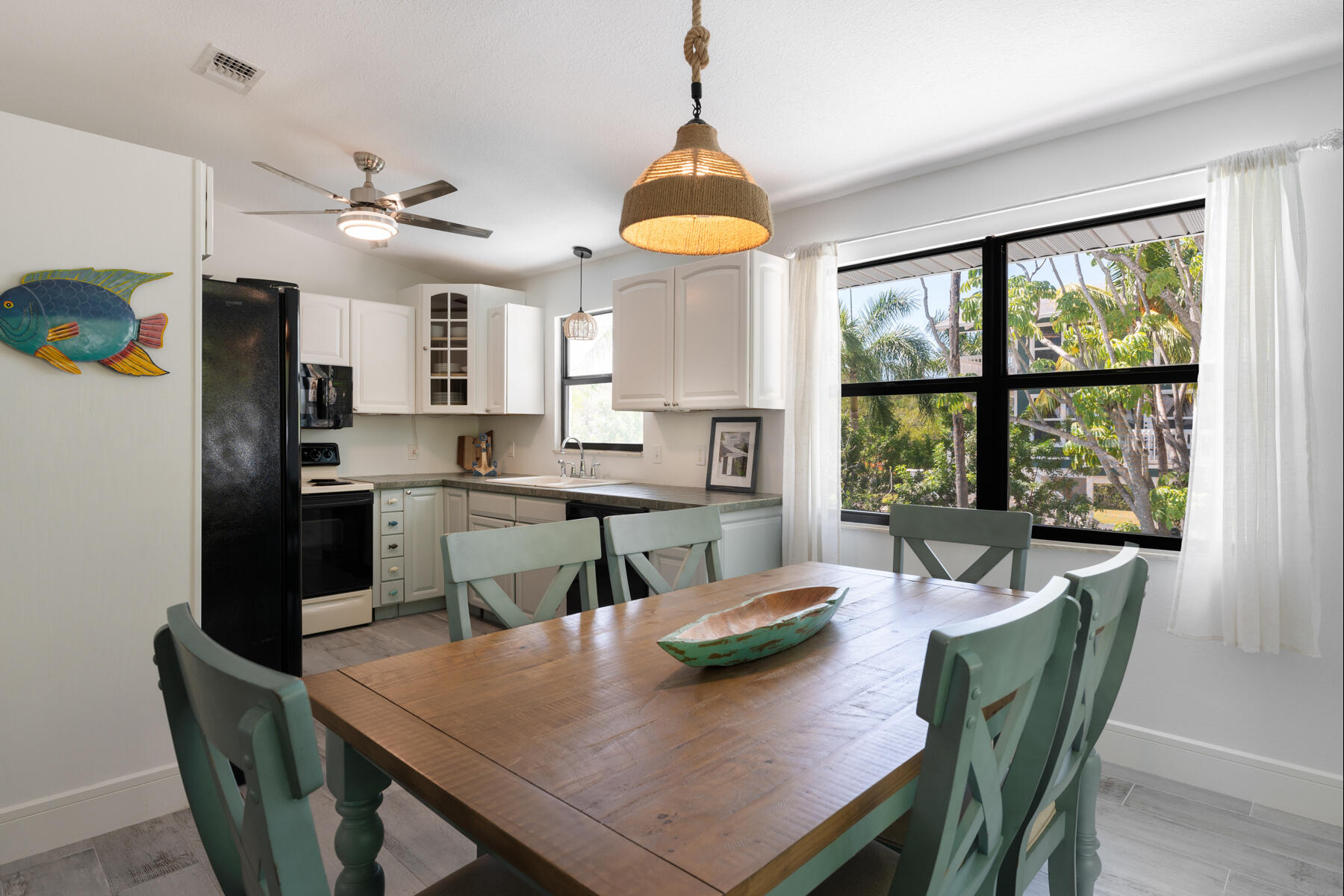 81 Jean La Fitte Drive Key Largo, FL 33037 - Photo 55 of 61 Dining to kitchen views