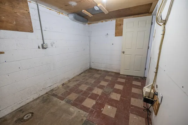 $164,900 | 8218 Beaverland Street, Detroit, MI 48239