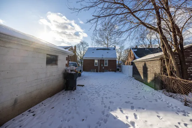 $164,900 | 8218 Beaverland Street, Detroit, MI 48239