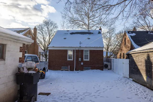 $164,900 | 8218 Beaverland Street, Detroit, MI 48239