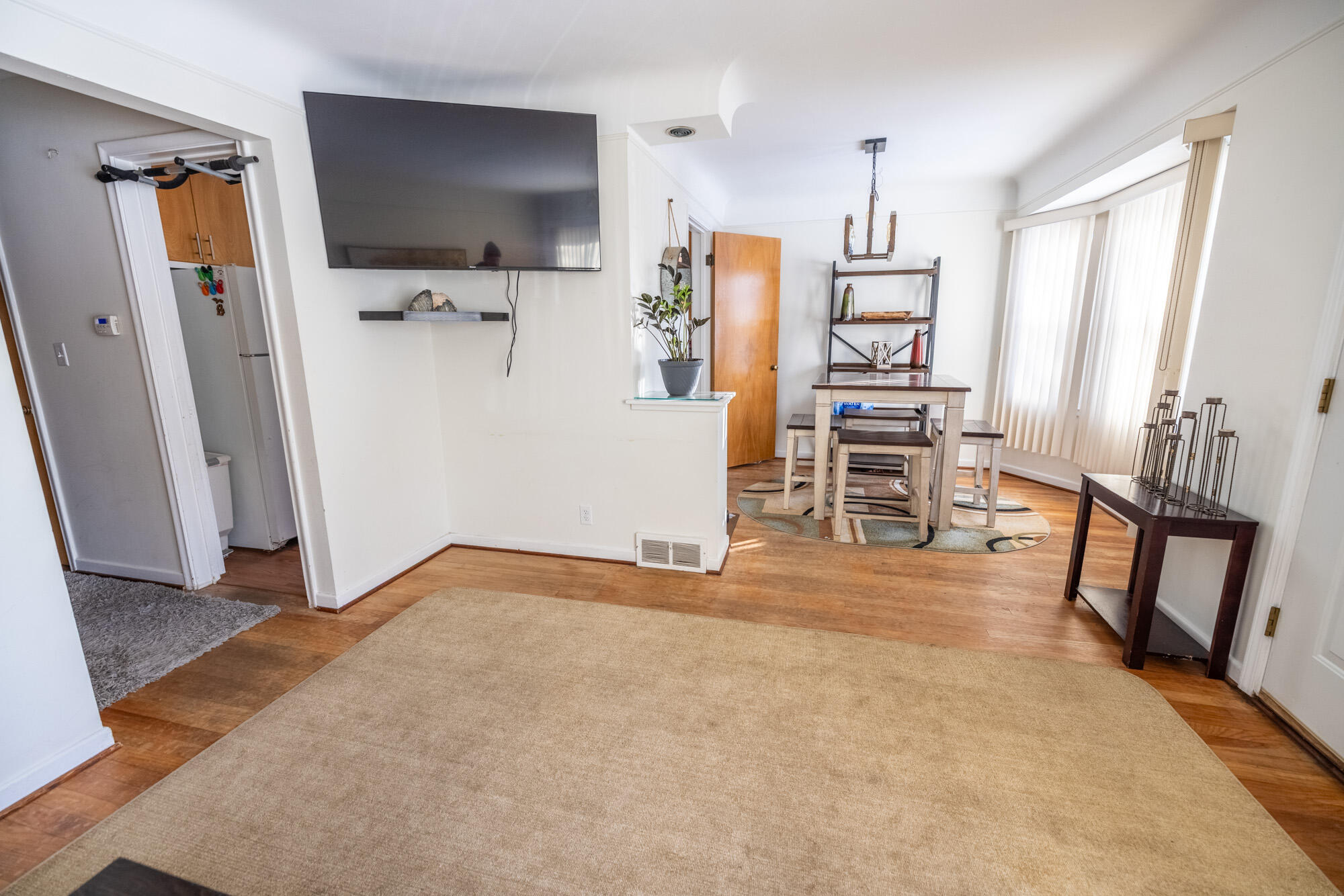 8218 Beaverland Street Detroit, MI 48239 - Photo 5 of 25 0E1A4940-HDR-14