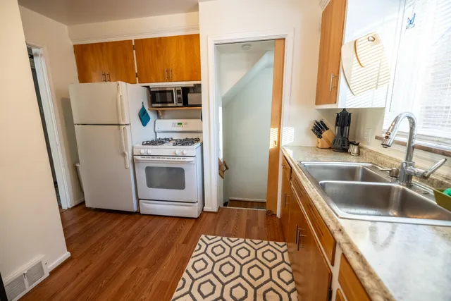 $164,900 | 8218 Beaverland Street, Detroit, MI 48239