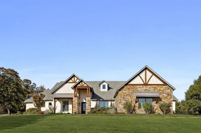 $2,100,000 | 7008 Woodridge Drive, Flower Mound, TX 75022