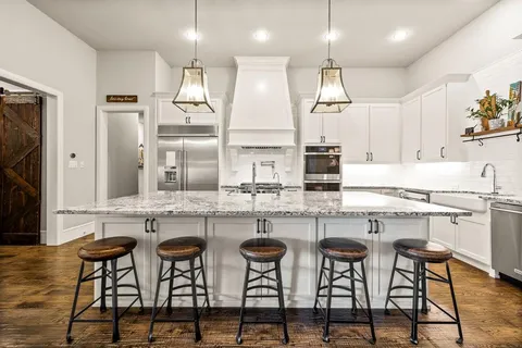 $2,100,000 | 7008 Woodridge Drive, Flower Mound, TX 75022