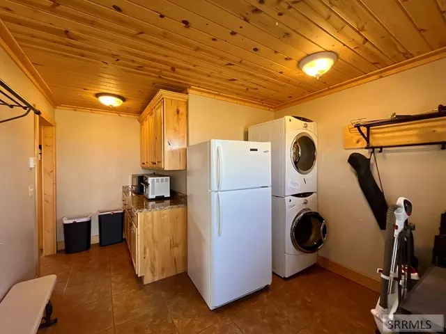 $1,649,000 | 3797 Taylor Mountain Drive, Island Park, ID 83429