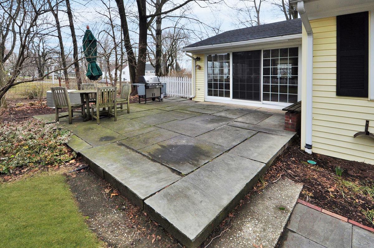 112 Hollow Tree Ridge Road Darien, CT 06820 - Photo 25 of 27 a view of a house with basketball court
