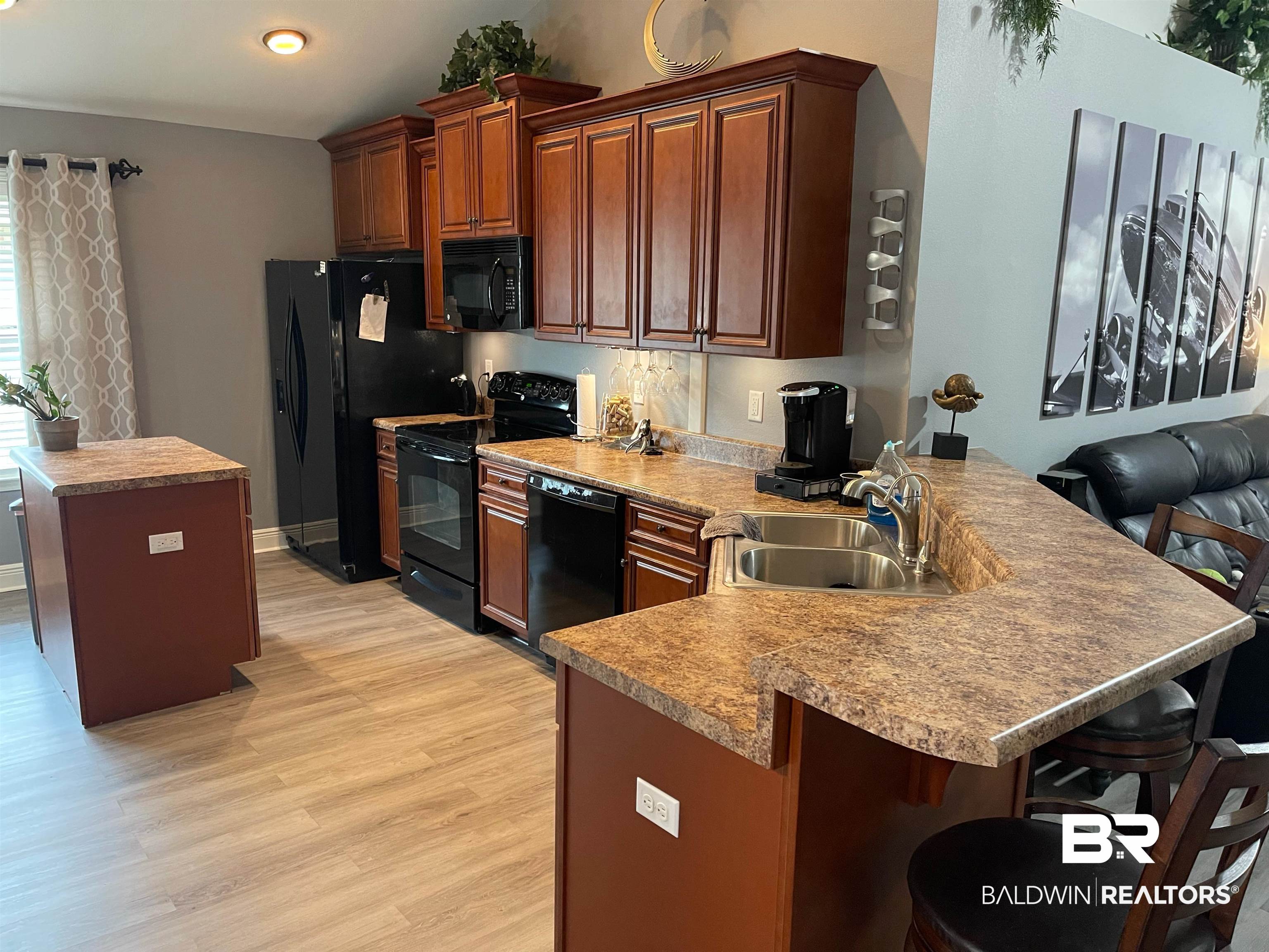 17001 Russet Court Foley, AL 36535 - Photo 7 of 21 Kitchen Photo 2