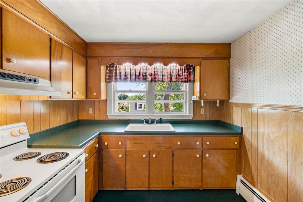 39 Needham Road Danvers, MA 01923 - Photo 23 of 42