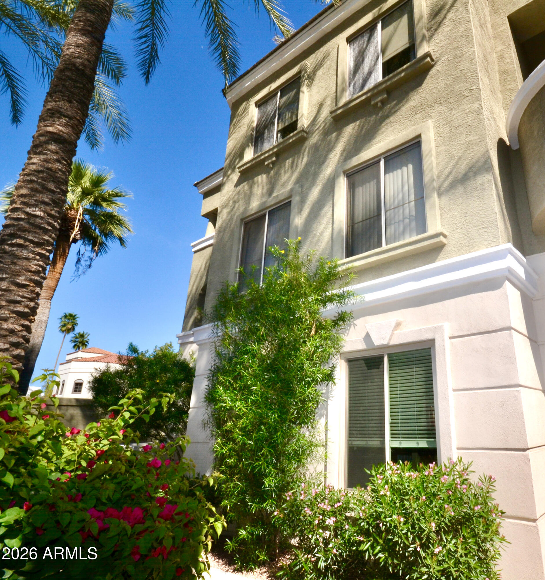 5303 North 7th Street, Unit 117 Phoenix, AZ 85014 - Photo 23 of 33 Front Windows