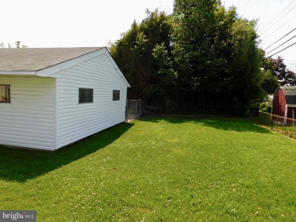 4720 Mawani Road Baltimore, MD 21206 - Photo 30 of 34 Level Rear Yard