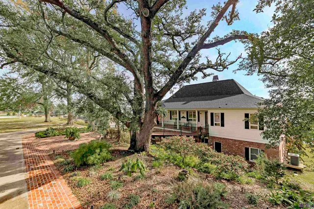 $1,499,000 | 2043 False River Drive, New Roads, LA 70760