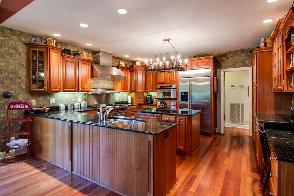 4670 Murfreesboro Road Franklin, TN 37067 - Photo 20 of 30 a kitchen with lots of counter top space