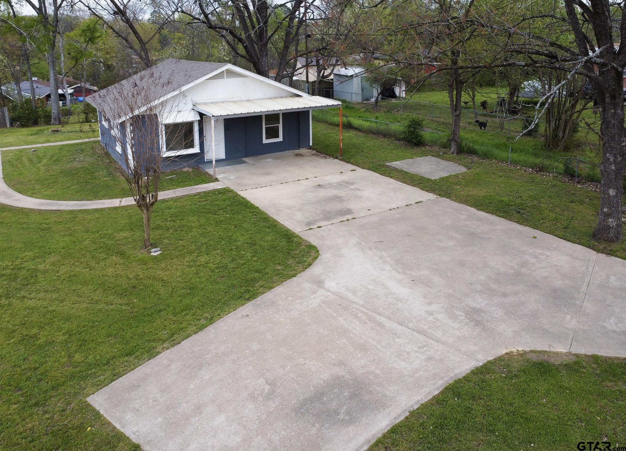 2007 Lee Street Tyler, TX 75702 - Photo 2 of 32