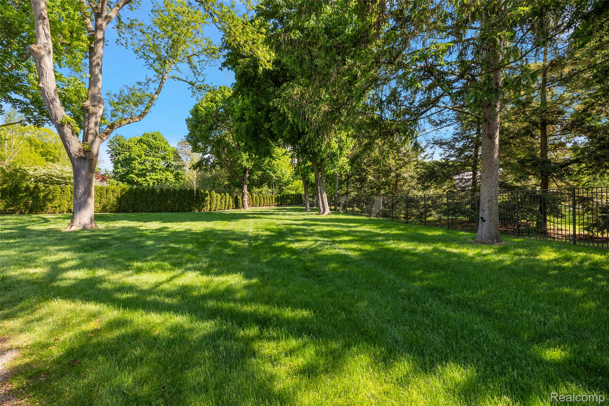 232 Guilford Road Bloomfield Hills, MI 48304 - Photo 42 of 47 232 Guilford-16.jpg