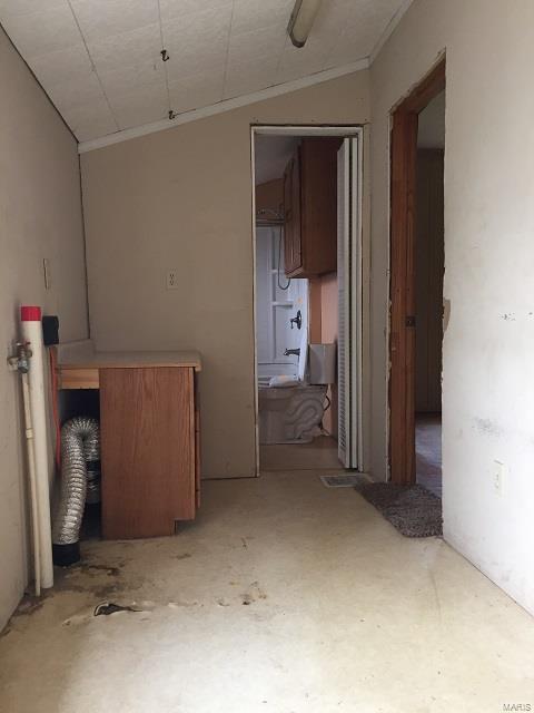 116 Berry Street Gillespie, IL 62033 - Photo 11 of 12 Gallery Image 11