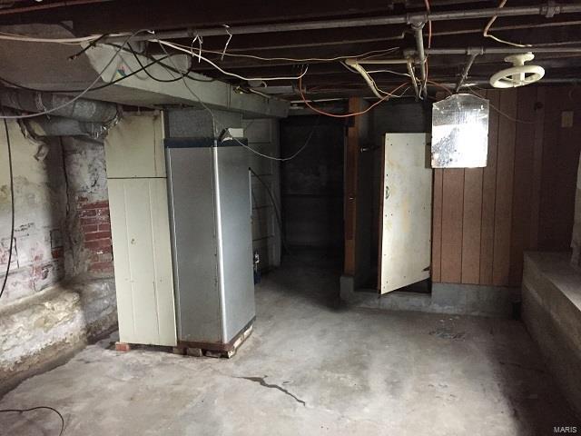 116 Berry Street Gillespie, IL 62033 - Photo 10 of 12 Gallery Image 10