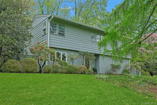 $899,000 | 29 Maplewood Way, Pleasantville, NY 10570