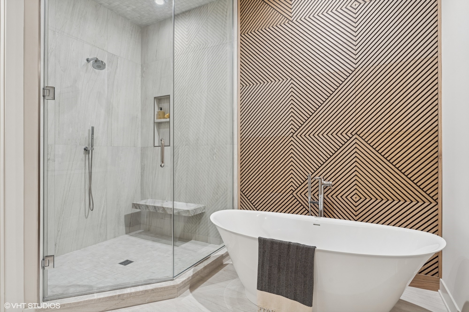 401 North Aberdeen Street, Unit 2N Chicago, IL 60642 - Photo 25 of 37 a bathroom with a sink and a shower