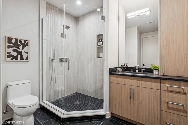 $1,750,000 | 401 North Aberdeen Street, Unit 2N, Chicago, IL 60642