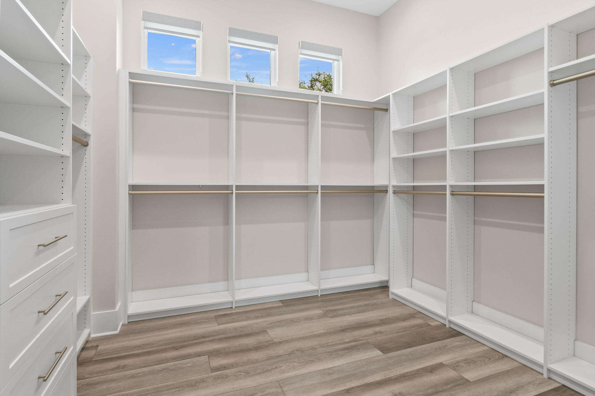 6219 Southeast Moss Ridge Pointe Hobe Sound, FL 33455 - Photo 30 of 108 a view of a room with shelf