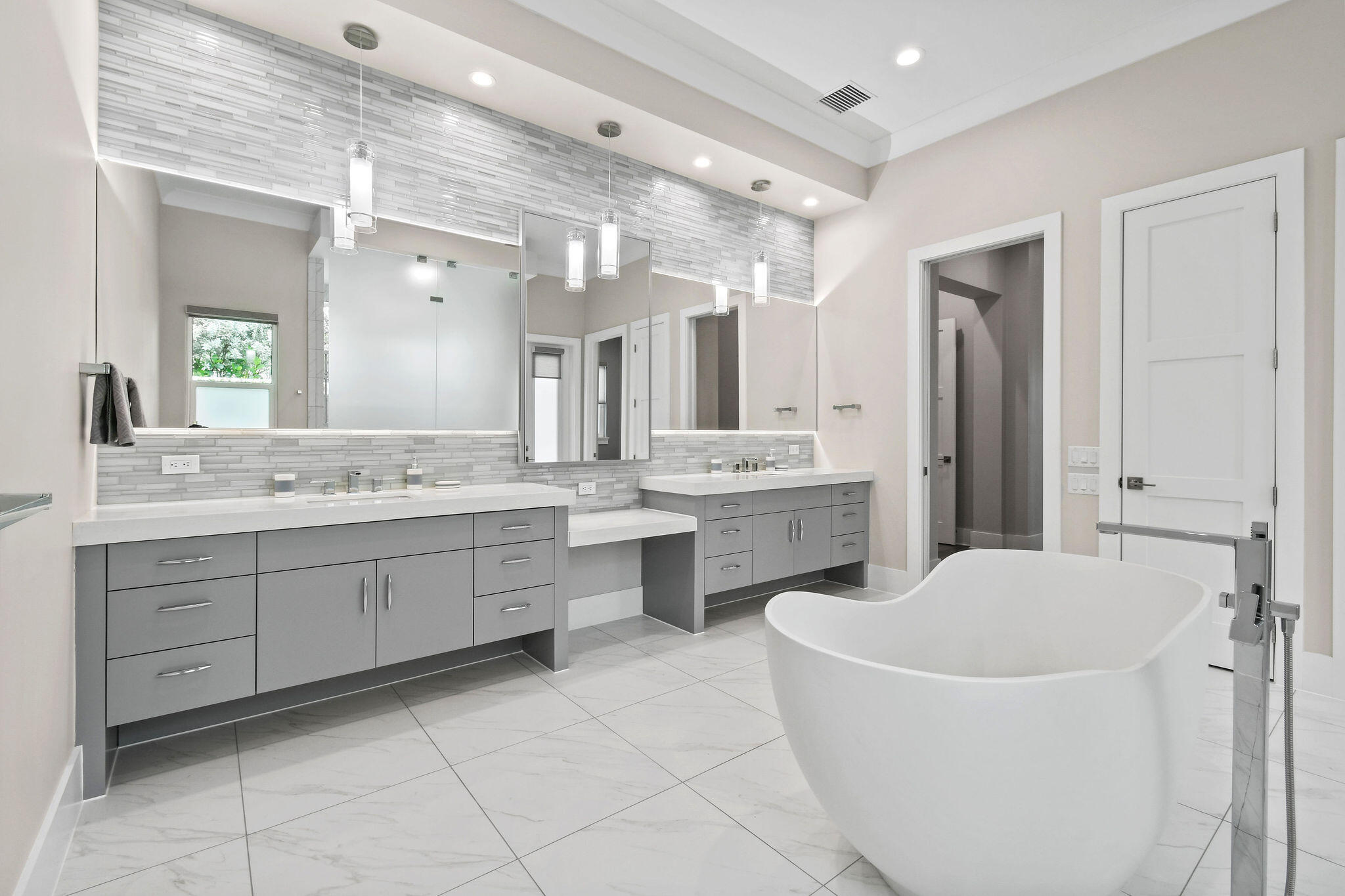 6219 Southeast Moss Ridge Pointe Hobe Sound, FL 33455 - Photo 33 of 108 6219SEMossRidgePointe(35)