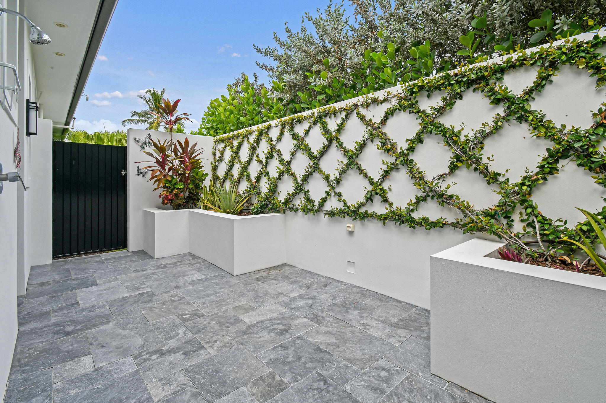 6219 Southeast Moss Ridge Pointe Hobe Sound, FL 33455 - Photo 38 of 108 6219SEMossRidgePointe(40)