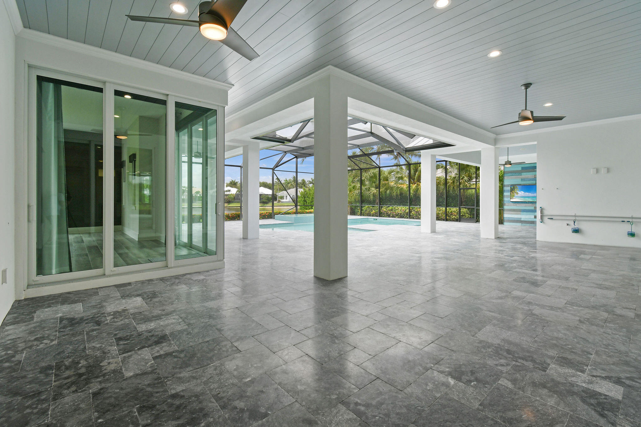 6219 Southeast Moss Ridge Pointe Hobe Sound, FL 33455 - Photo 76 of 108 6219SEMossRidgePointe(86)