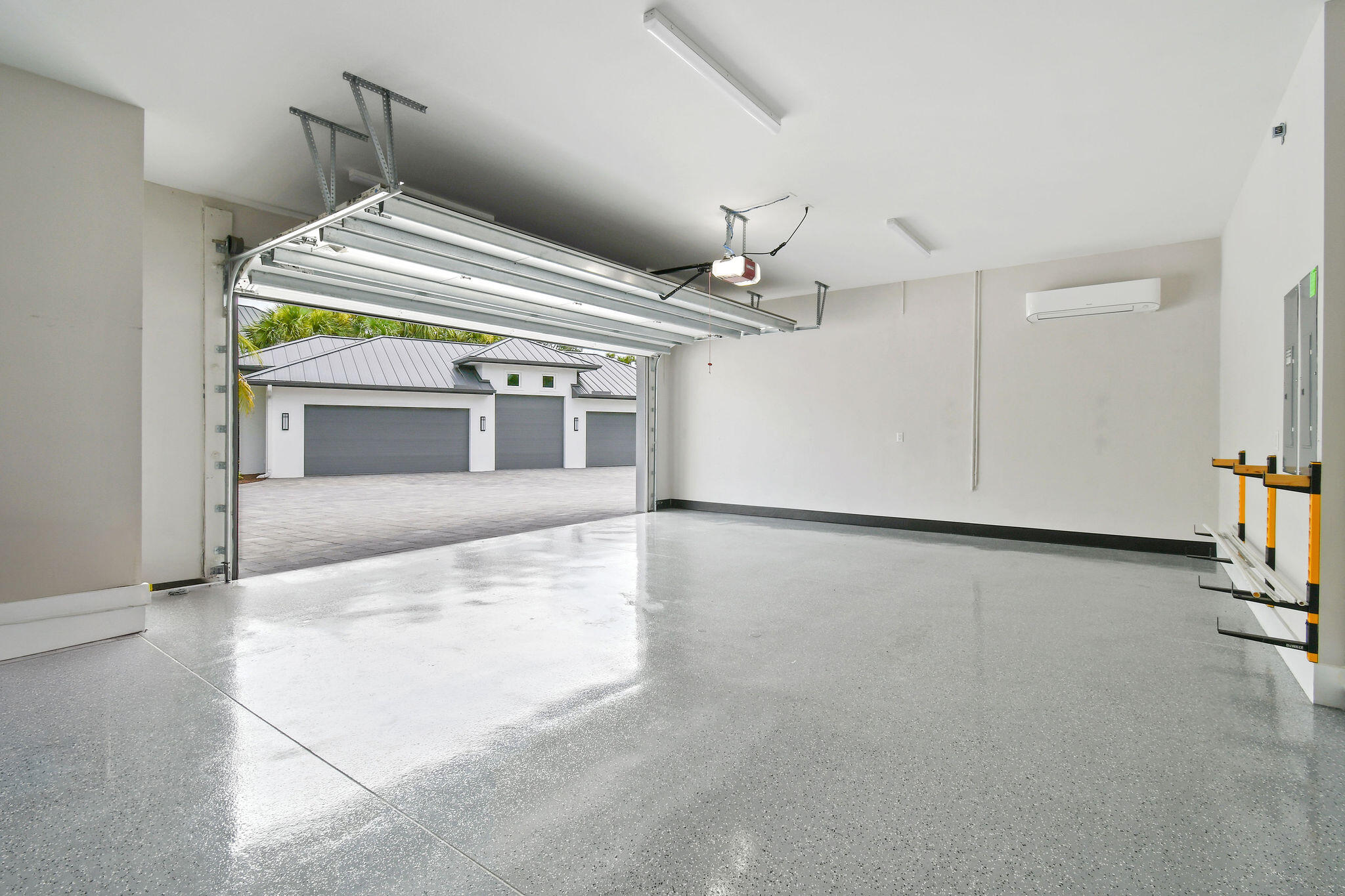 6219 Southeast Moss Ridge Pointe Hobe Sound, FL 33455 - Photo 86 of 108 6219SEMossRidgePointe(97)