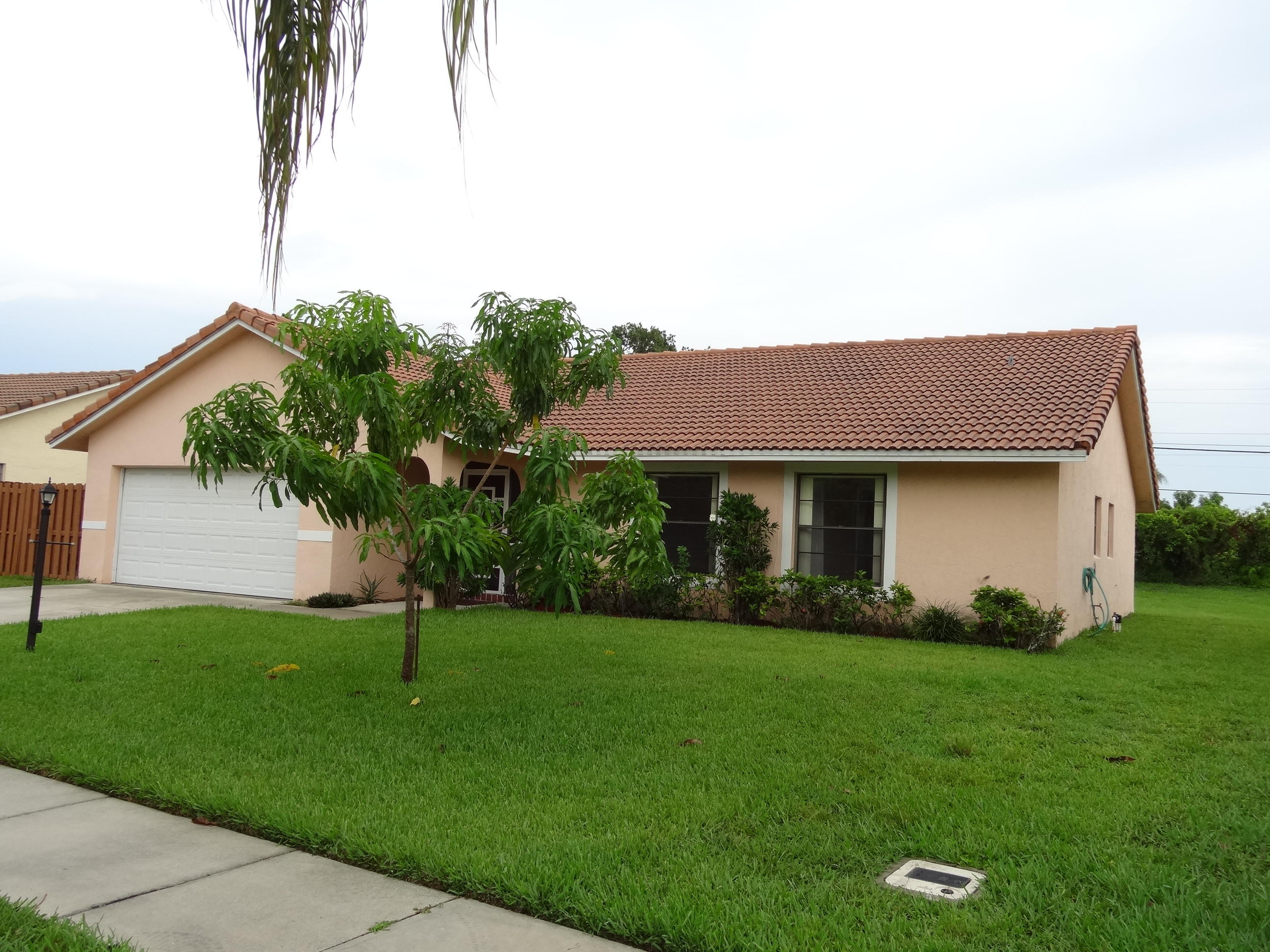 21310 Chinaberry Drive Boca Raton, FL 33428 - Photo 3 of 34 DSC05326