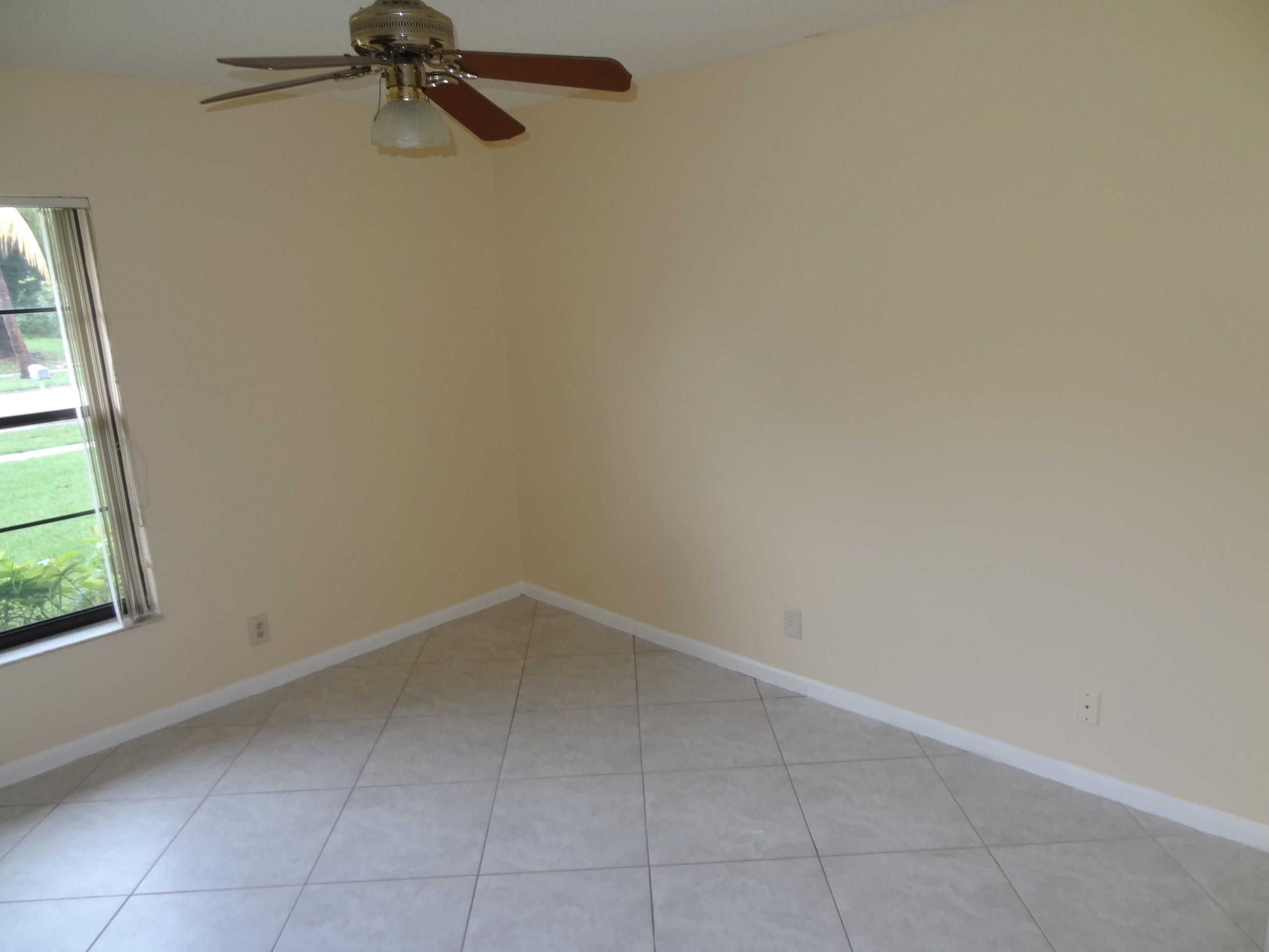 21310 Chinaberry Drive Boca Raton, FL 33428 - Photo 7 of 34 DSC05330