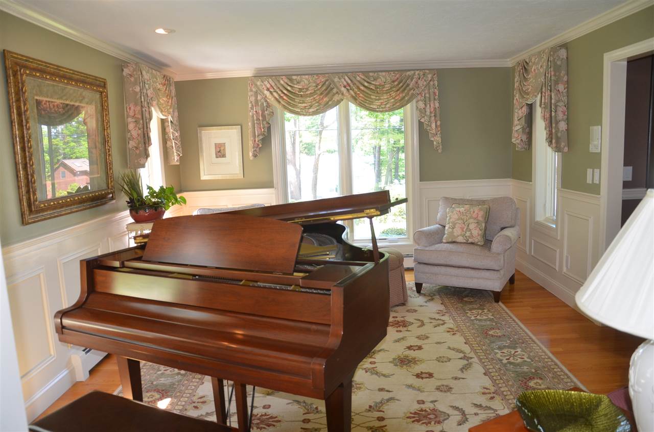 278 Dockham Shore Road Gilford, NH 03249 - Photo 4 of 37