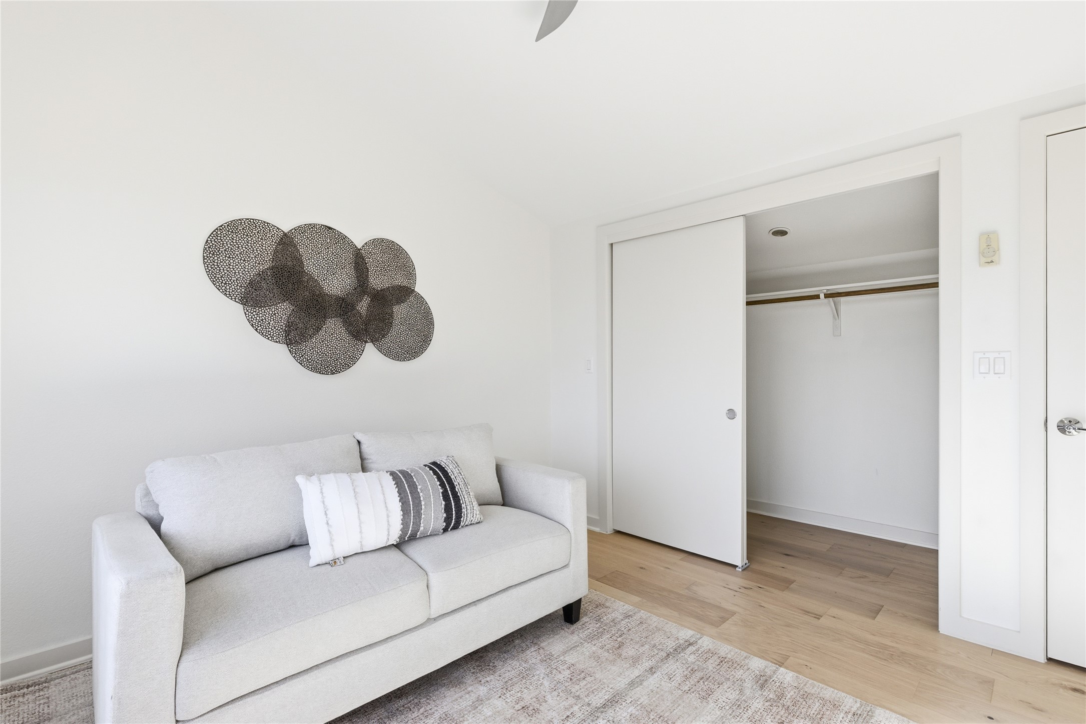 701 Zennia Street, Unit B Austin, TX 78751 - Photo 31 of 40 Sitting room with light wood-type flooring and baseboards