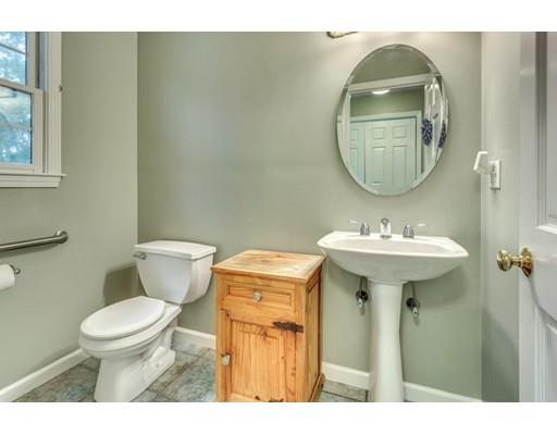 11 Plantation Road Mansfield, MA 02048 - Photo 9 of 28 Gallery Image 9