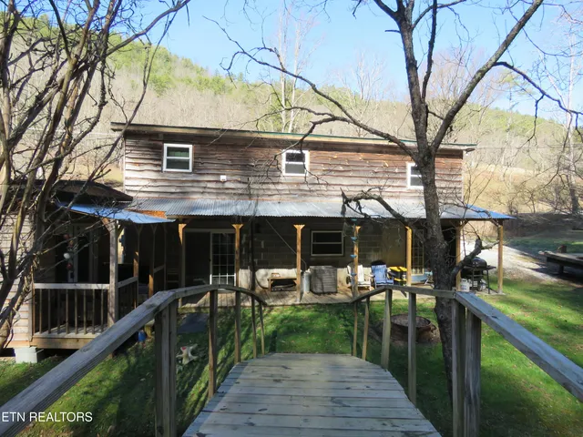 $430,000 | 446 Lovers Lane, Townsend, TN 37882
