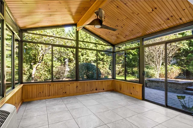 $995,000 | 94 Spindrift Street, Jamestown, RI 02835