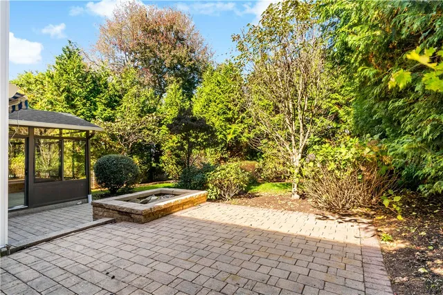 $995,000 | 94 Spindrift Street, Jamestown, RI 02835