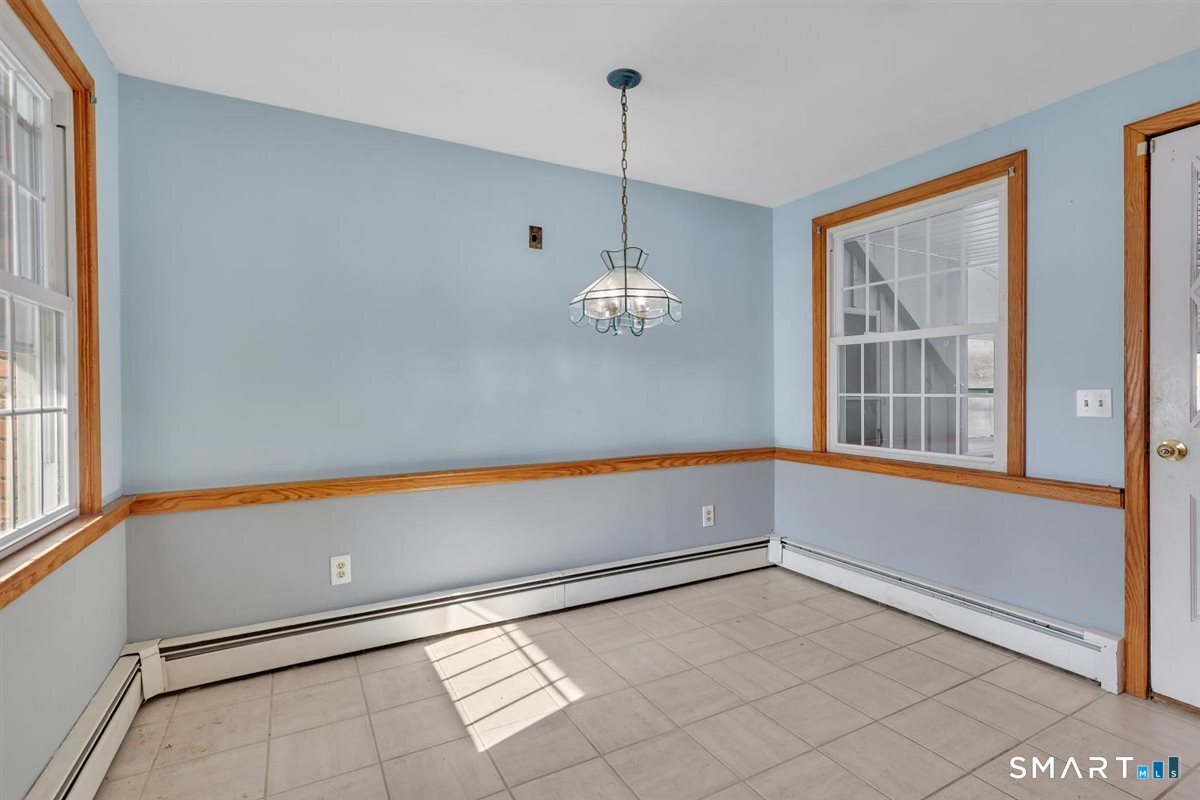 408 Foote Road Glastonbury, CT 06073 - Photo 27 of 30 Eat-In kitchen area