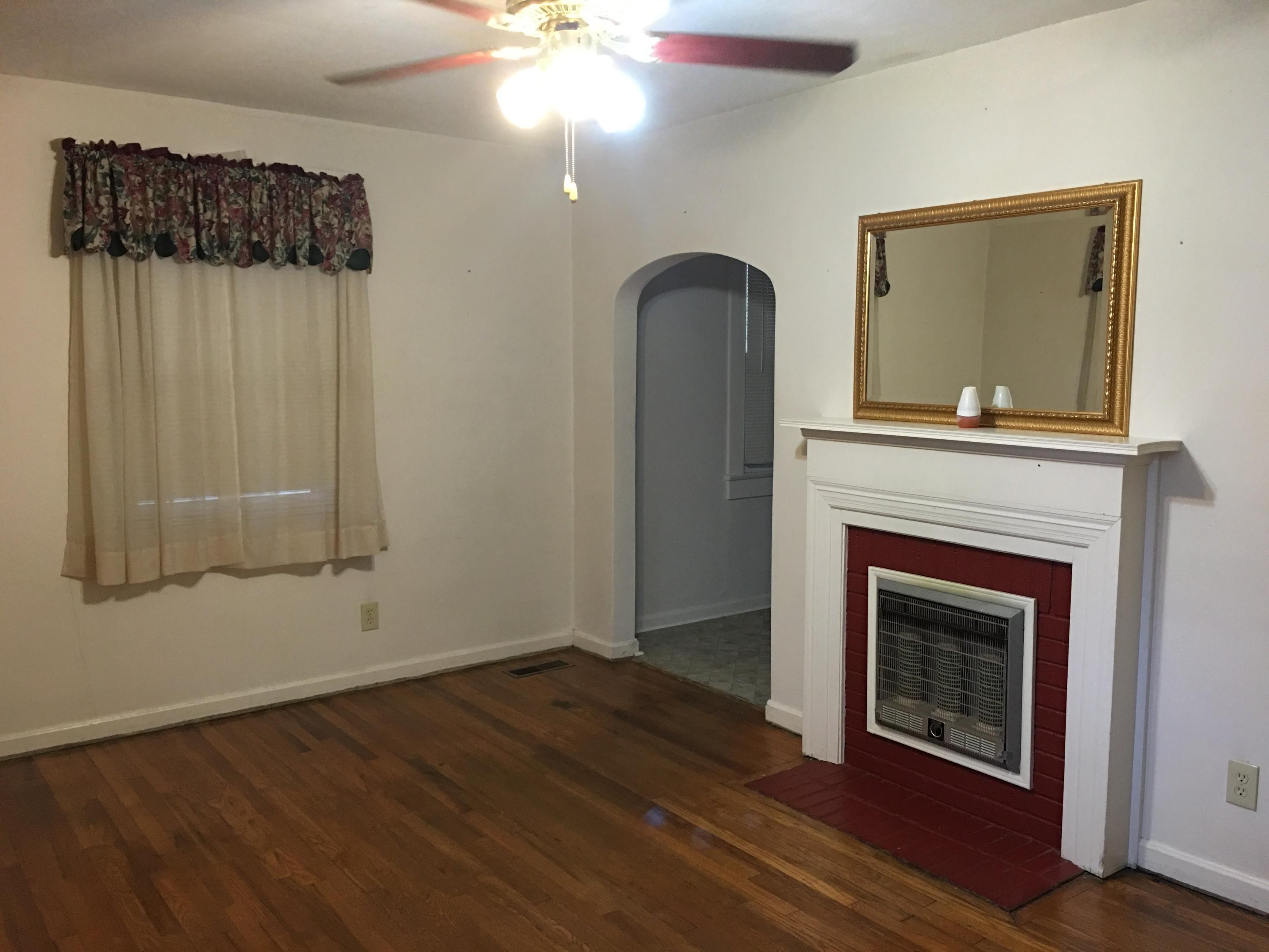 2616 Sun Valley Road Knoxville, TN 37921 - Photo 2 of 10 IMG_4181