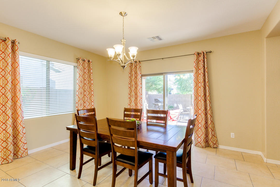 2955 East Shannon Street Gilbert, AZ 85295 - Photo 12 of 44 12-Shannon