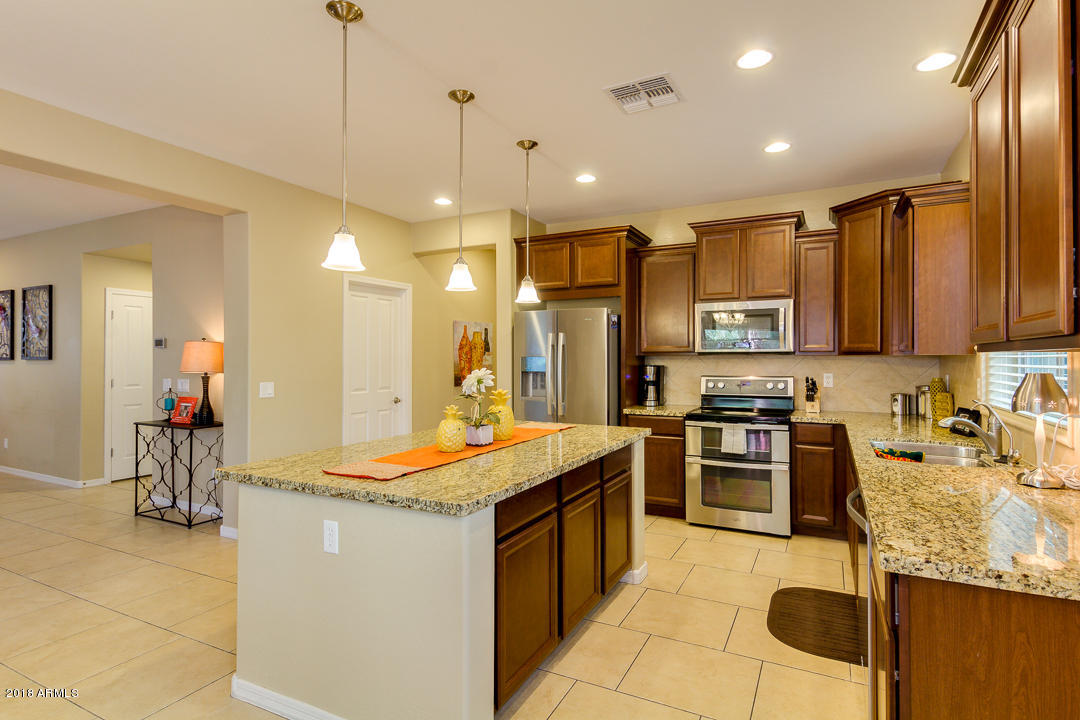 2955 East Shannon Street Gilbert, AZ 85295 - Photo 13 of 44 13-Shannon