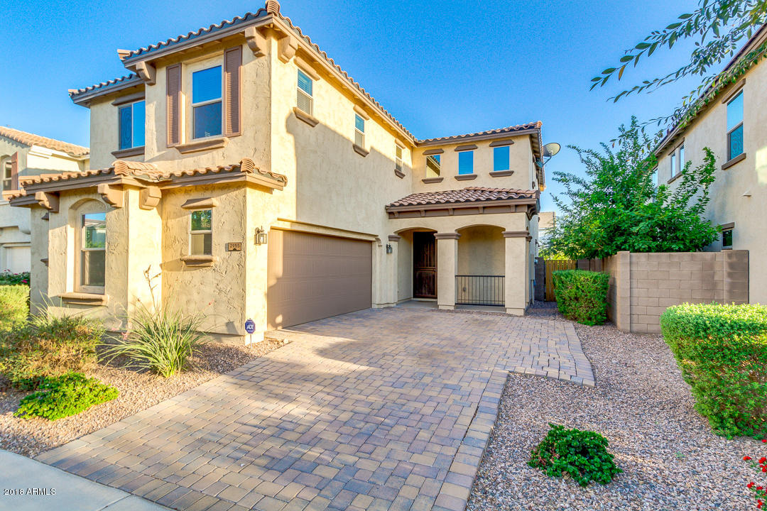 2955 East Shannon Street Gilbert, AZ 85295 - Photo 2 of 44 02-Shannon