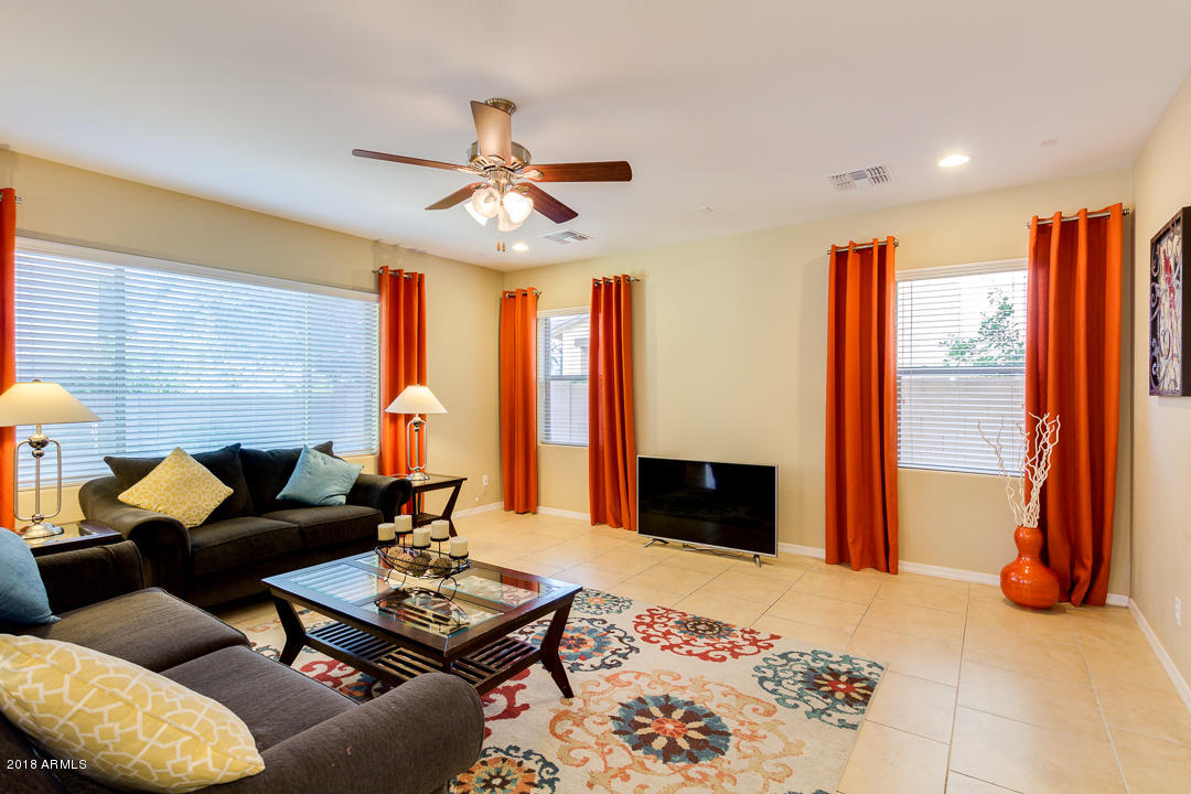 2955 East Shannon Street Gilbert, AZ 85295 - Photo 5 of 44 05-Shannon