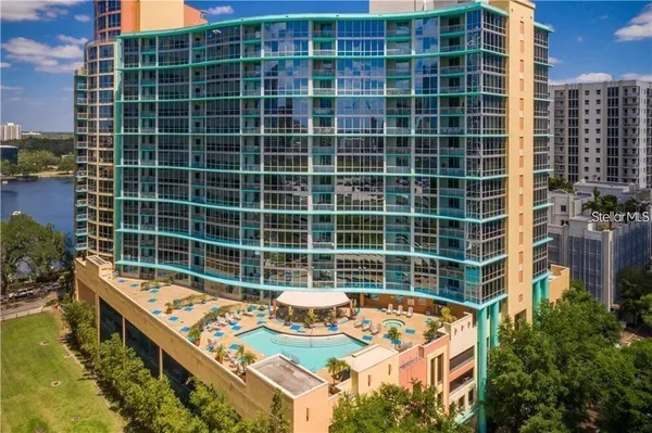 $2,300 | 322 East Central Boulevard, Unit 2011, Orlando, FL 32801