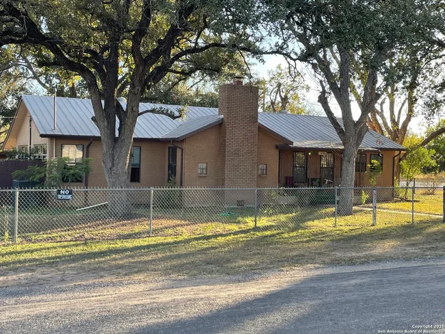 $295,000 | 15986 Keller Street, LaCoste, TX 78039